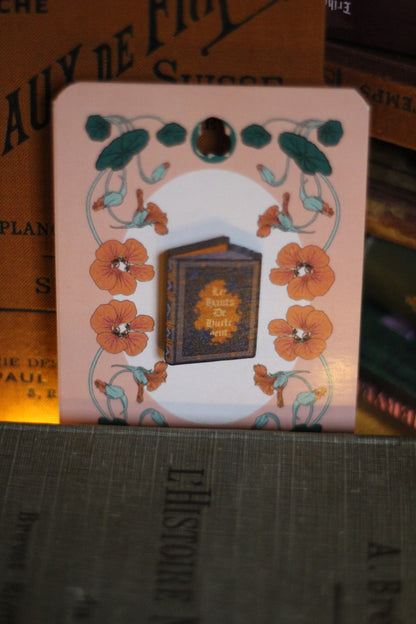 ✦ Pin's livre bleu ✦
