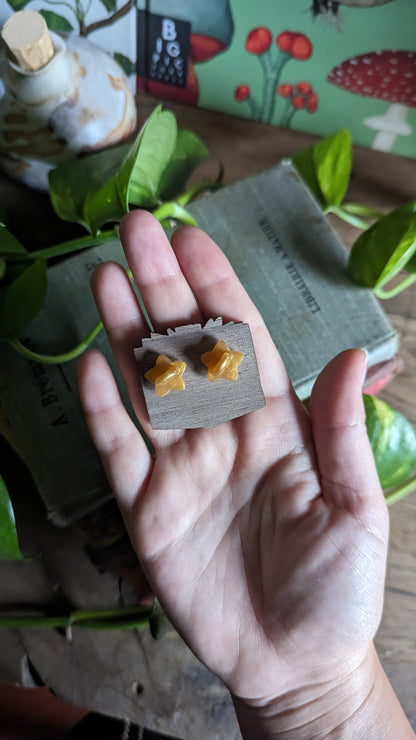 ✦ Pin's livre rose ✦